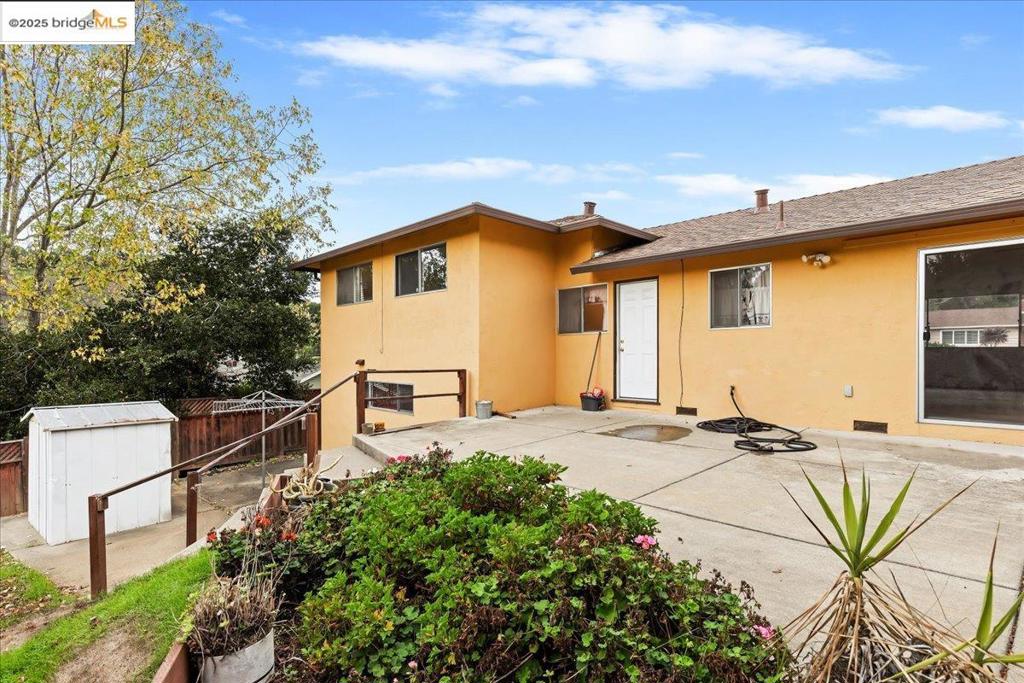 OAKLAND - Residential