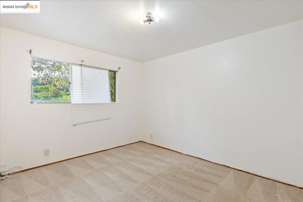 OAKLAND - Residential