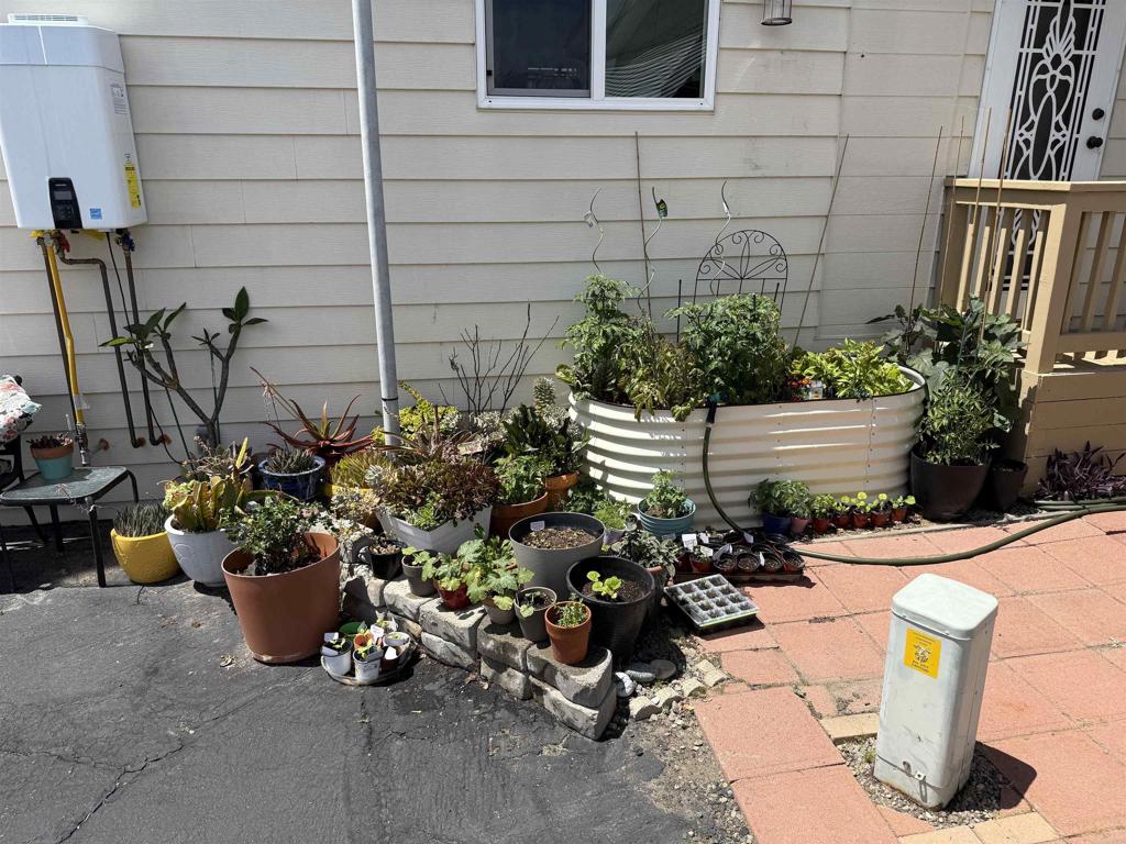 900 N Cleveland Street 3