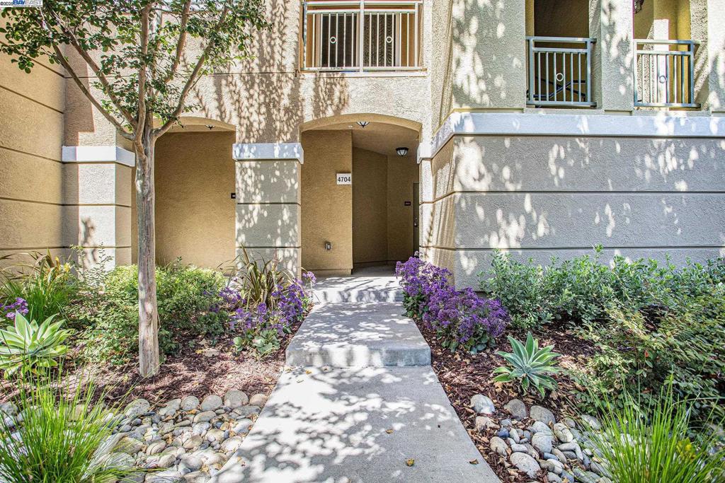 4704 NORRIS CANYON RD 206