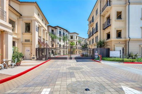 Photo of 23500 Park Sorrento #E-22, Calabasas, CA 91302 (MLS # SR26113241)