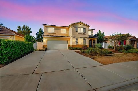 542 Pratt St. Perris CA 92570