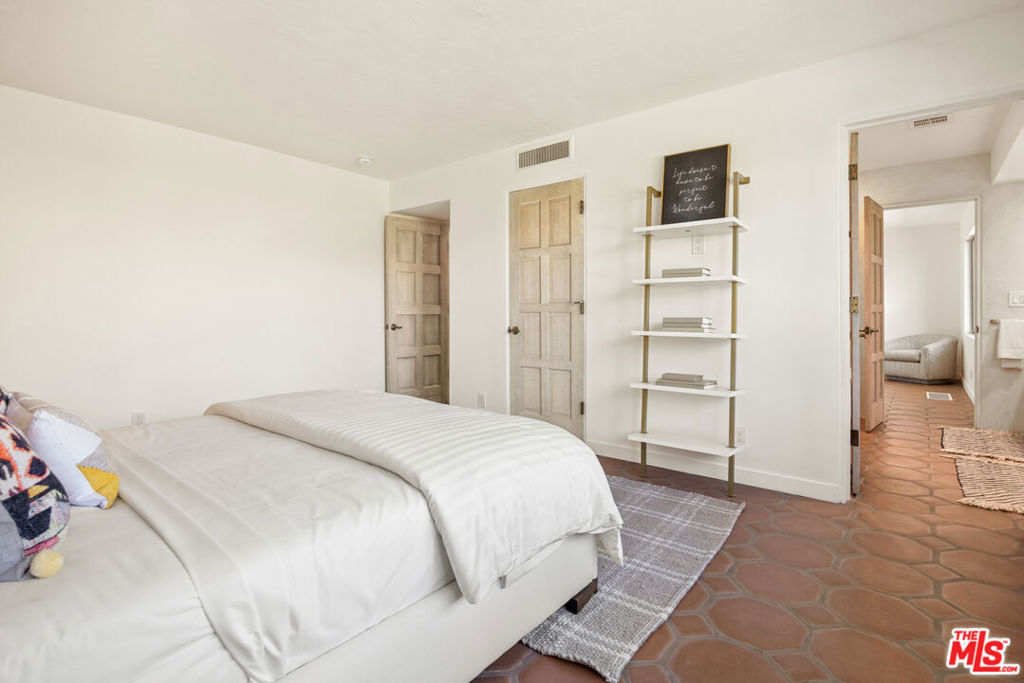 Old Las Palmas - Residential