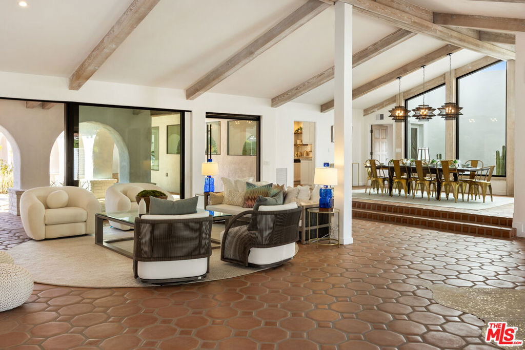 Old Las Palmas - Residential