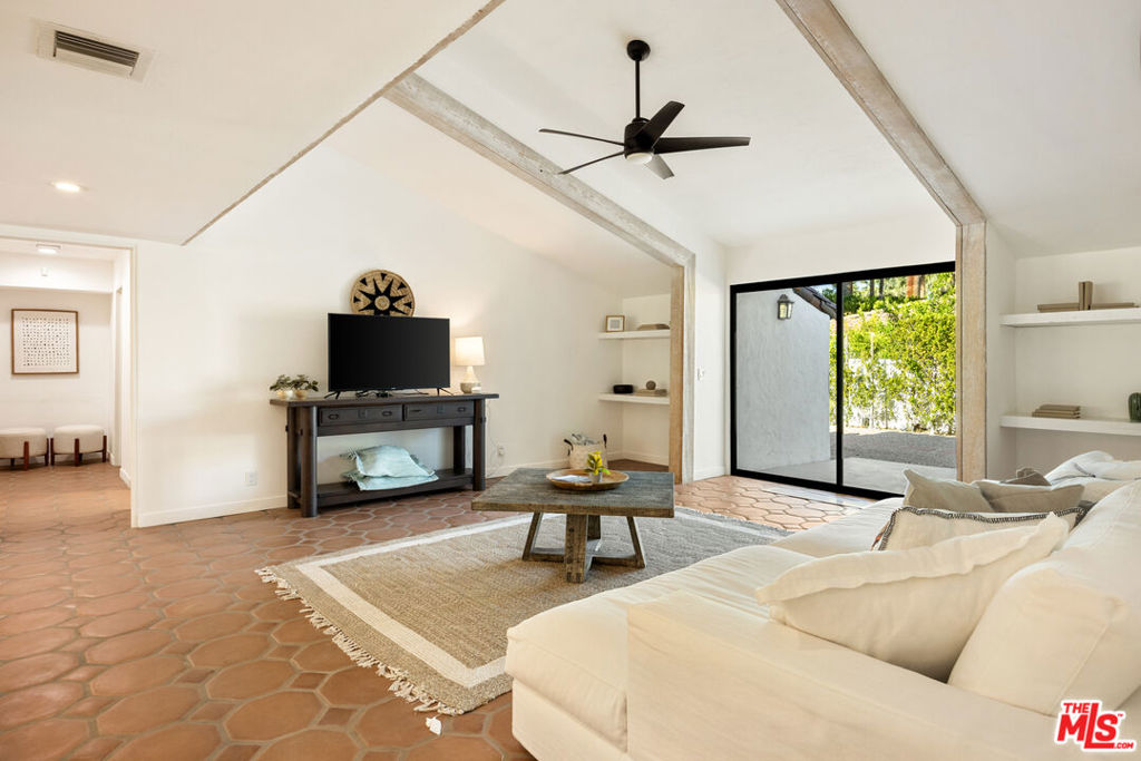 Old Las Palmas - Residential