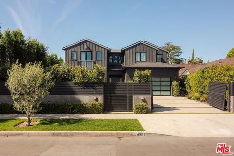 Photo of 4261 Denny Avenue, Toluca Lake, CA 91602 (MLS # 26663349)