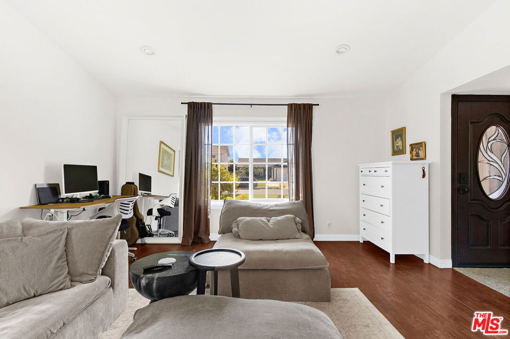 13223 Arabella Street