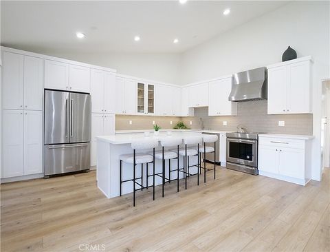 Photo of 822 Camino Real Real #202, Redondo Beach, CA 90277 (MLS # SB25180491) Photo of 822 Camino Real Real #202, Redondo Beach, CA 90277 (MLS # SB25180491)