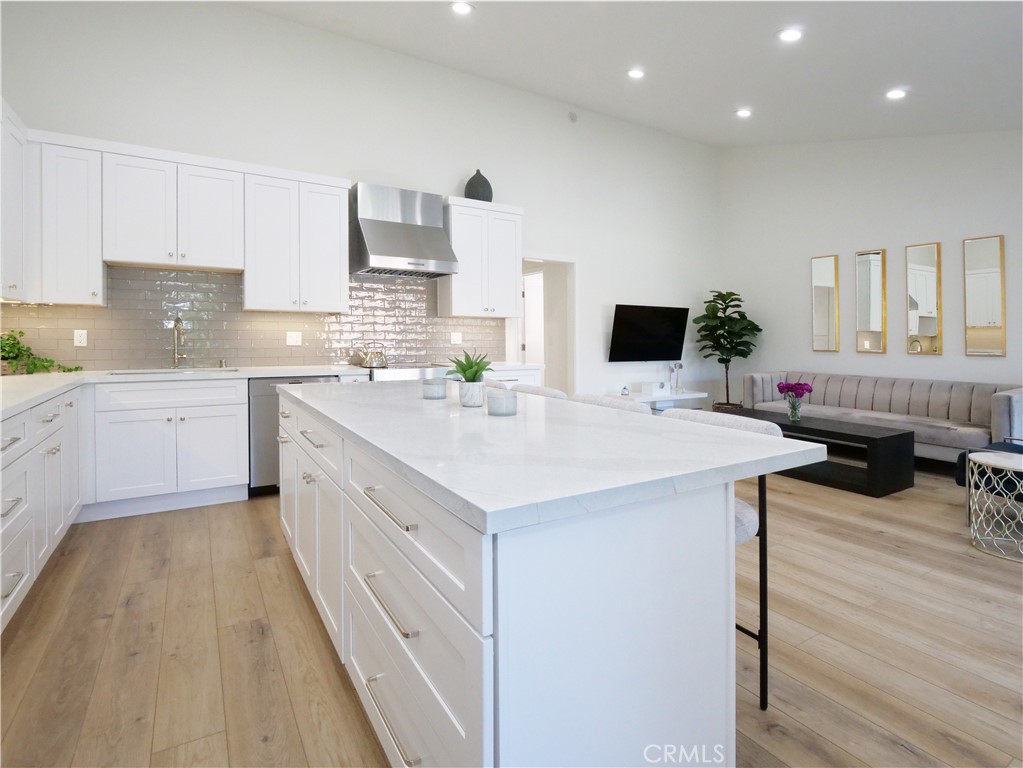 822 Camino Real 202