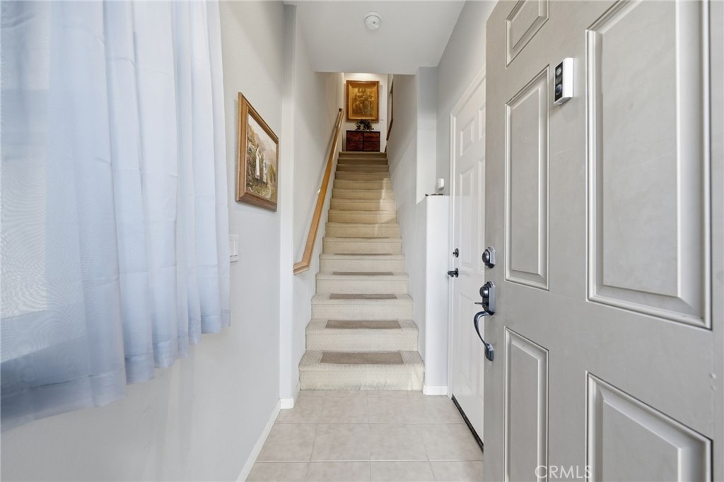 24731 Valleywalk Street 5