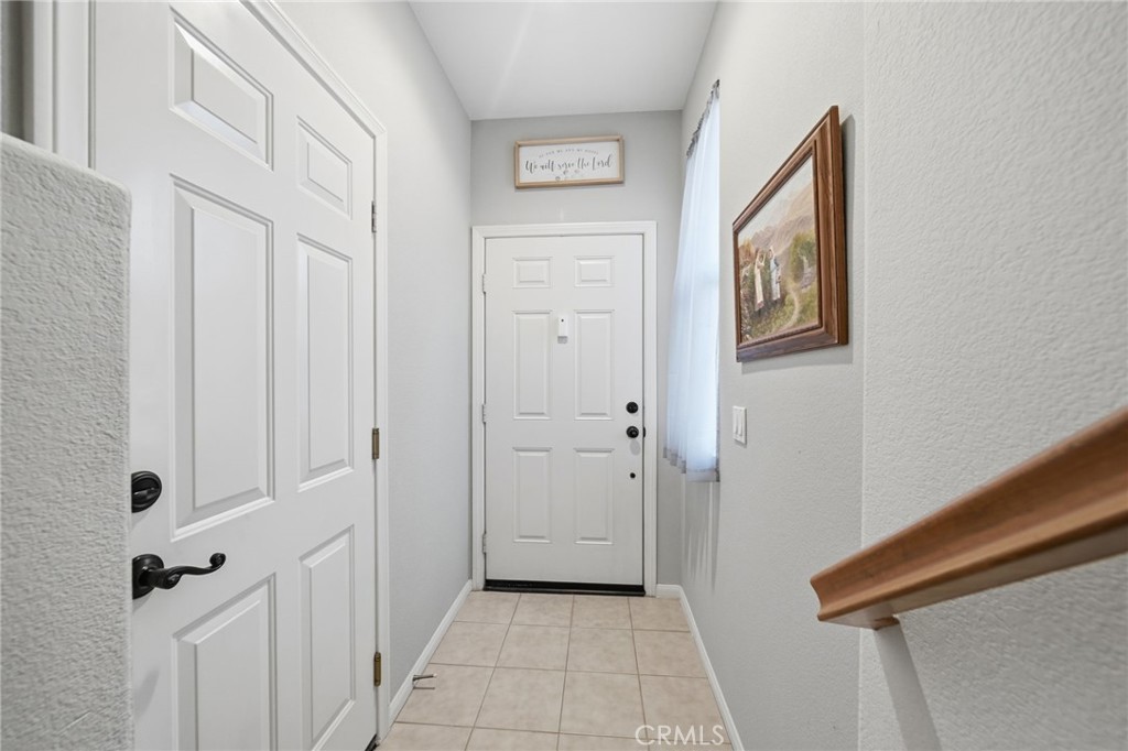 24731 Valleywalk Street 5