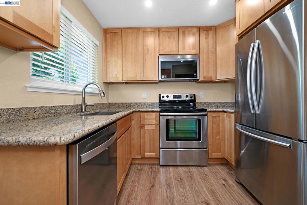 1202 Spring Valley Cmn