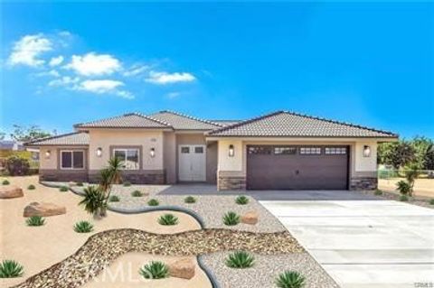 16661 Deodar Hesperia CA 92345