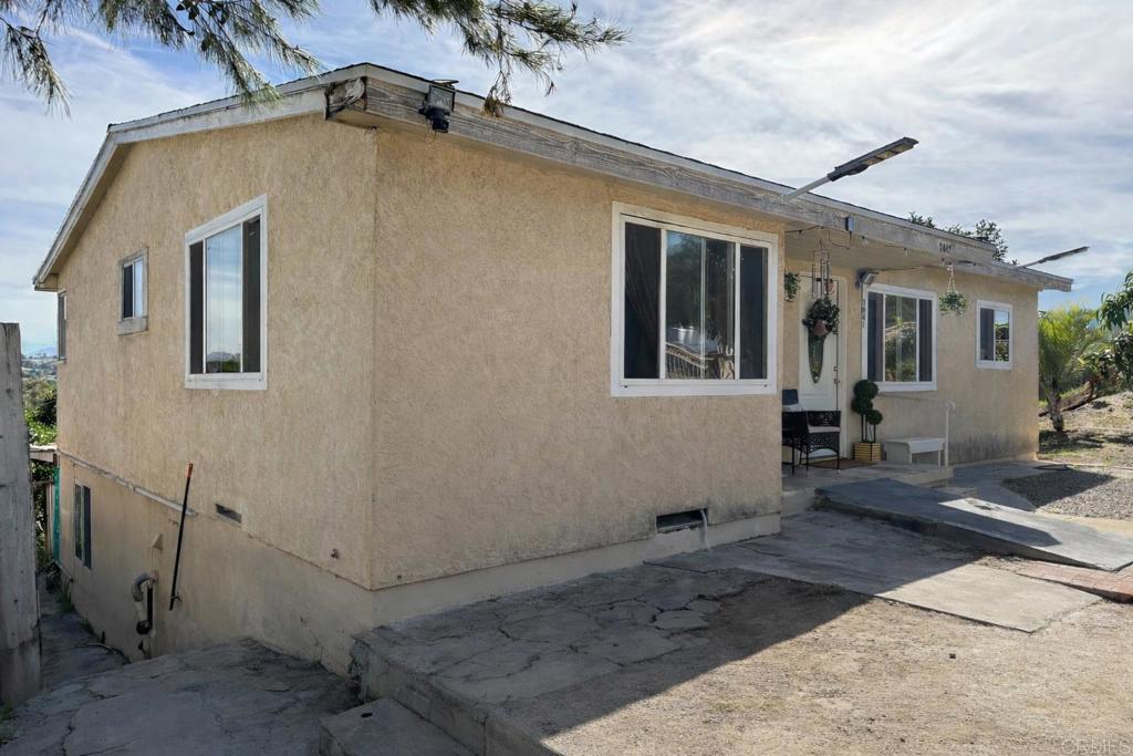 3041 Menlo Avenue, San Diego CA 92105