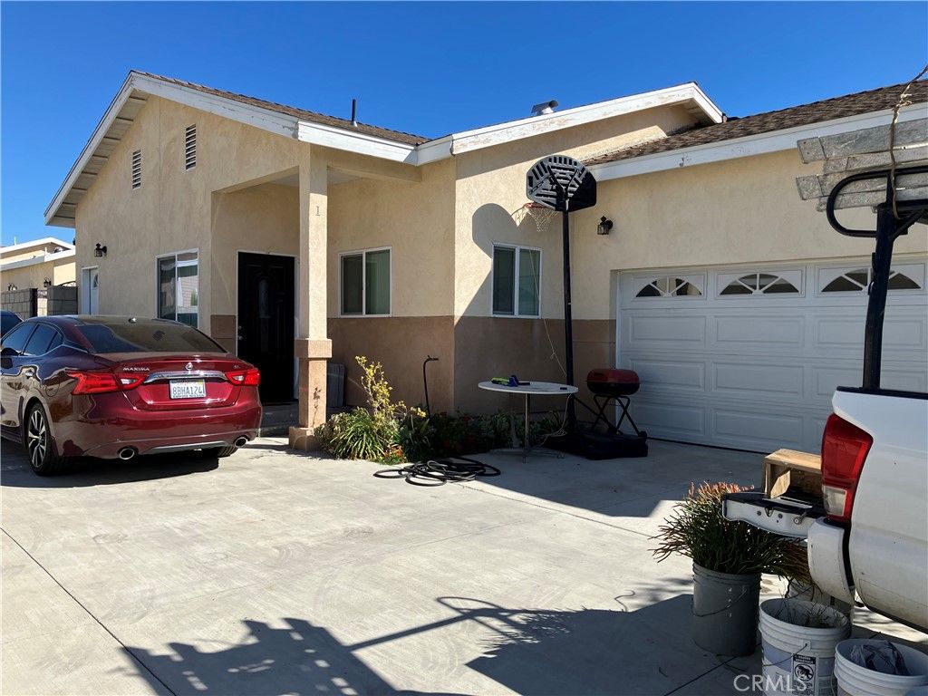 Photo of 17548 Court Street, Fontana, CA 92336 (MLS # WS25244734)
