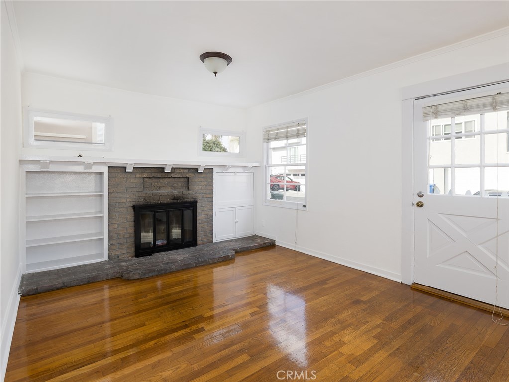 1122 Loma Drive