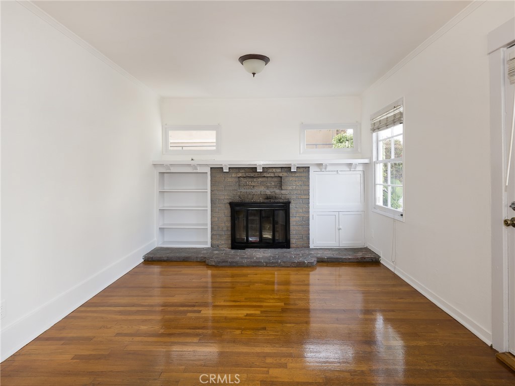 1122 Loma Drive