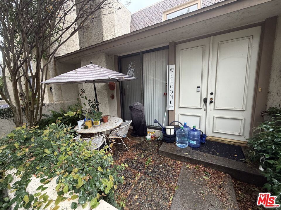 6121 Shoup Avenue 26