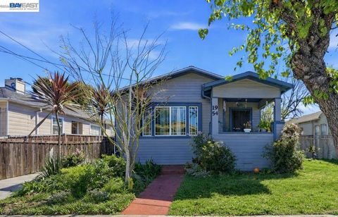 Photo of 1954 1954 87Th Ave Ave, Oakland, CA 94621 (MLS # 41126097)