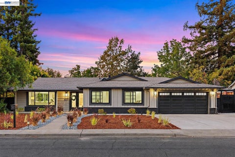 Photo of 865 Kensington Dr Dr, Fremont, CA 94539 (MLS # 41147531)