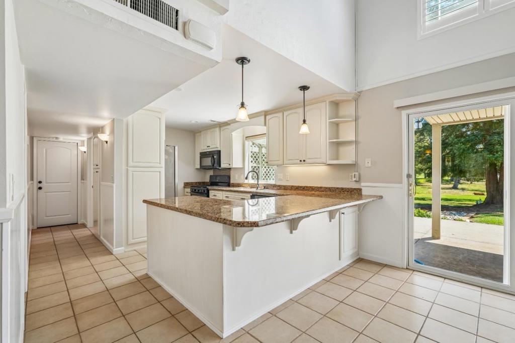 12007 Torrey Pines Drive