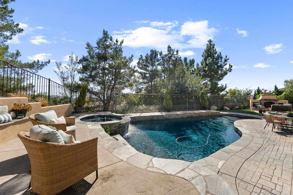 1419 Schoolhouse Way