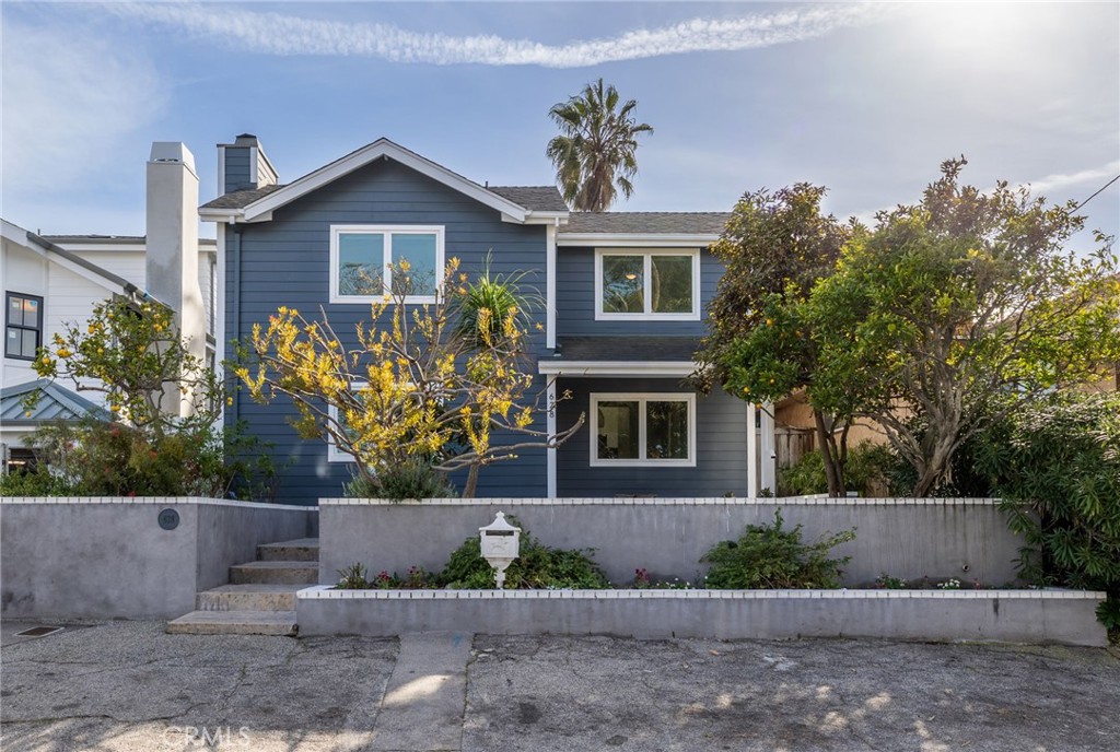This beautifully remodeled one-of-a-kind Nantucket-style Manhattan Beach home located in the 600 block of the Tree Section is now available!! Featuring 3 bedrooms and 2.5 bathrooms with a Detached Guest Suite, this home sits on an oversized, elevated south-facing 5,400 square foot street-to-alley lot. Whether you’re entertaining or tending gardens in the spacious backyard or relaxing on the peaceful porch overlooking the nicely landscaped front yard, this home is your sanctuary.
Other features include a gourmet kitchen with open access to the backyard; Detached Guest Suite with kitchenette, one bedroom and one bath; air conditioning in main house; solar panels; easy access garage from the back alley; and fruit trees for fresh avocados, lemons, and oranges. Leisurely walk to the beach, San Dune Park and the award winning Grandview Elementary School. A perfect family home for years of enjoyment!
Leisurely walk to the beach, Sand Dune Park and the award-winning Grandview Elementary School. A perfect family home for years of enjoyment!