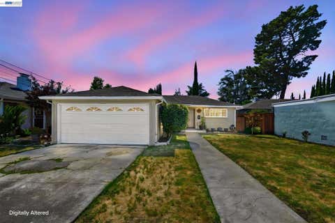 Photo of 20927 Nunes Ave AVE, Castro Valley, CA 94546 (MLS # 41143382)
