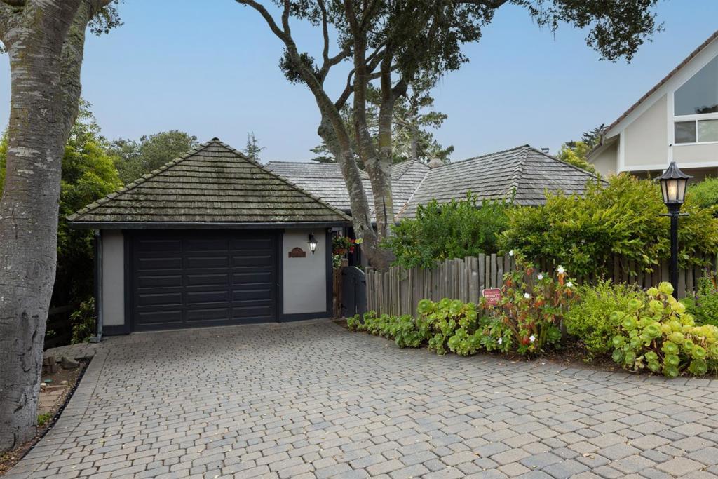 24623 Upper Trail