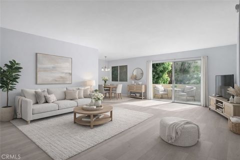 Photo of 5400 Lindley Avenue #116, Encino, CA 91316 (MLS # SR26021662)