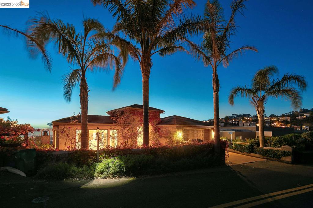 CLAREMONT HILLS - Residential