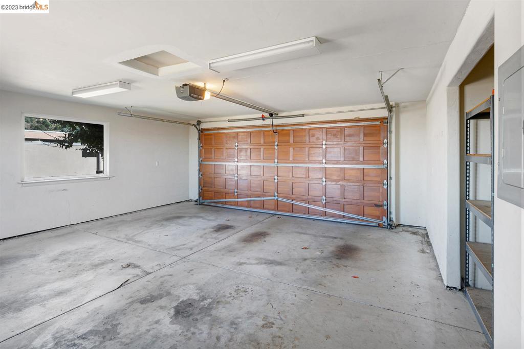 CLAREMONT HILLS - Residential