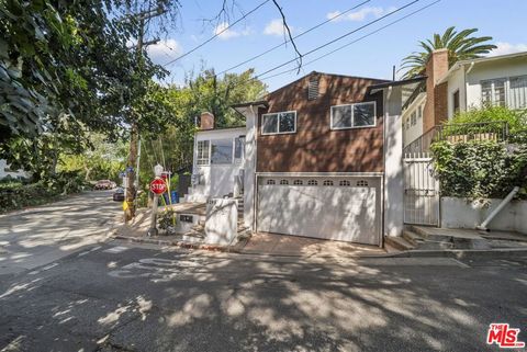 Photo of 6295 Ivarene Avenue, Los Angeles, CA 90068 (MLS # 26666739)