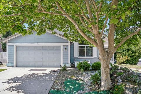 Photo of 4807 Miramare LN, Stockton, CA 95206 (MLS # ML82042732)