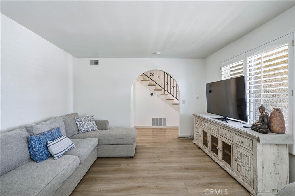4583 Tilbury Court