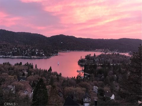 Photo of 1321 Yellowstone Dr, Lake Arrowhead, CA 92352 (MLS # PW25234925)