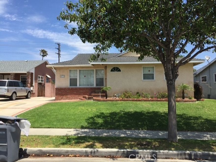 Here it is folks!  A spacious 3-bedroom 2 bathroom front single family home on an excellent quiet West Torrance street, conveniently located a long walking block from the popular neighborhood strip center (Chase Bank, Jon's Market, CVS and more).  Freshly painted interior and detailed, this super lease property has all the bells and whistles you are seeking.  Laundry closet with washer and dryer, central heating and a/c, as well as dishwasher, microwave, stove and new refrigerator to be installed. Extra separate 150 sqft storage/office included...5 ceiling fans and lots of cabinet storage...off street parking included...don't forget the Torrance schools! Also available, rear 1000 sqft 3/2 brand new ADU (4739 W. 191st) ...call me asap for a tour...thanks!