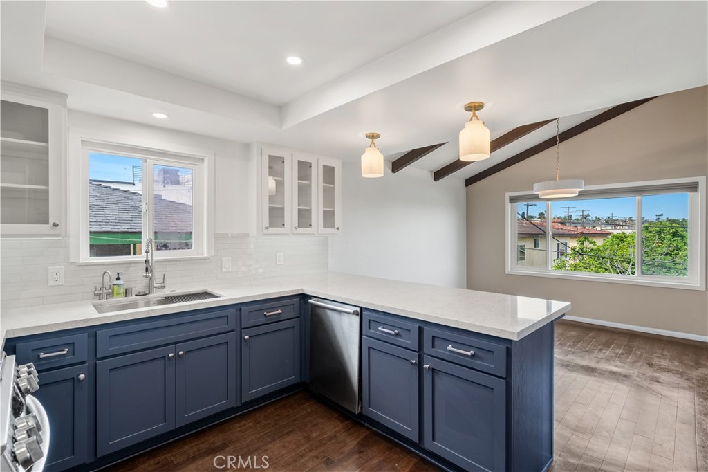 1066 W 11th 4