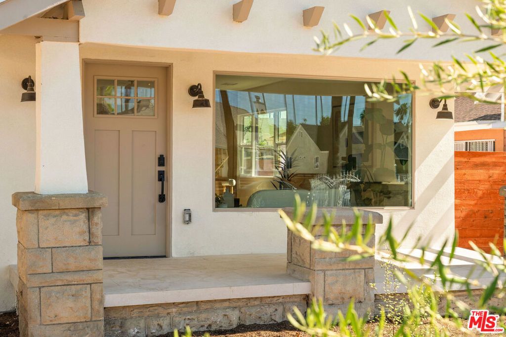 Photo of 4606 10th Avenue, Los Angeles, CA 90043 (MLS # 25608333)