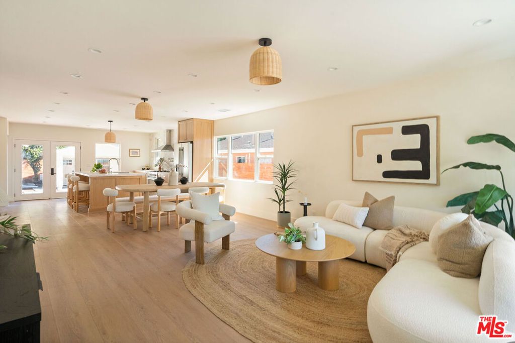 Photo of 4606 10th Avenue, Los Angeles, CA 90043 (MLS # 25608333)