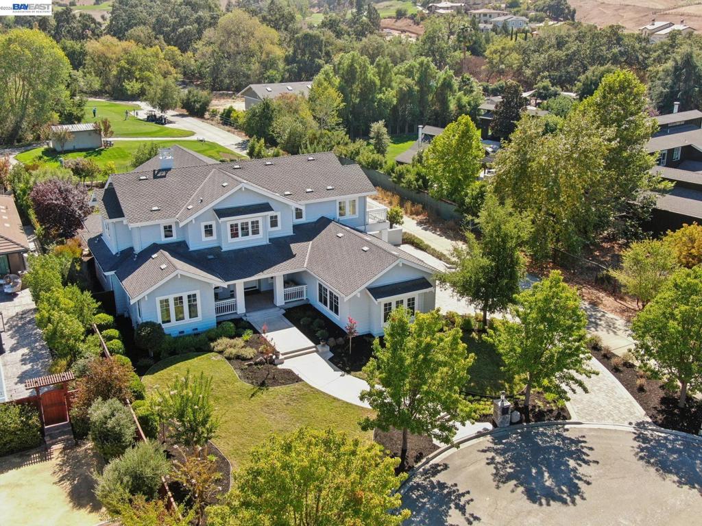 2215 Westbridge Ln