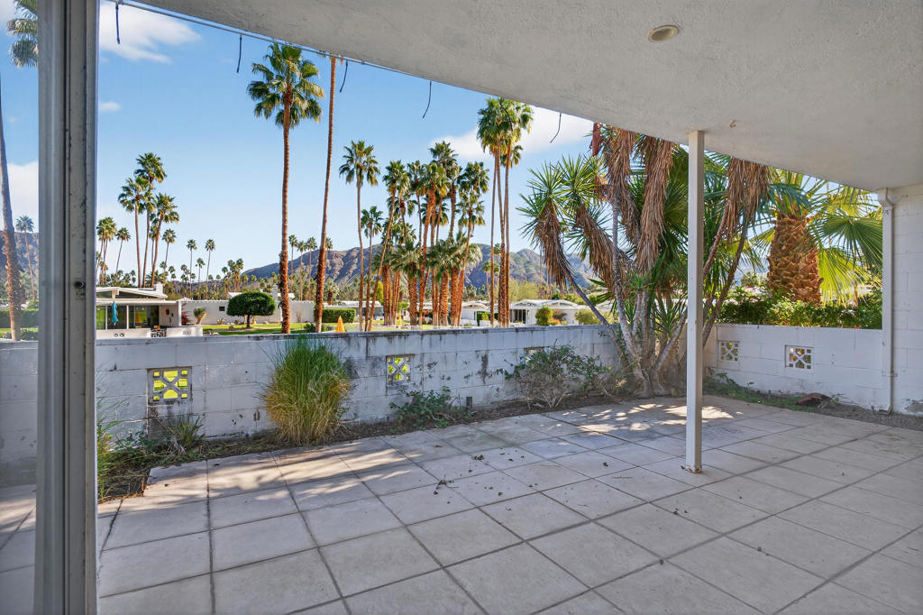 2472 S Palm Canyon Drive