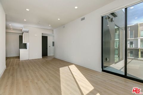 Photo of 3833 Dunn #PH8, Culver City, CA 90232 (MLS # 25625863)