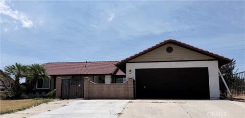 Photo of 15477 Via Bahia ST, Hesperia, CA 92345 (MLS # SW26155885)