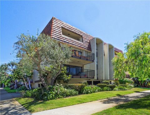 Photo of 2201 Via Carrillo #2A, Palos Verdes Estates, CA 90274 (MLS # SB26078806)