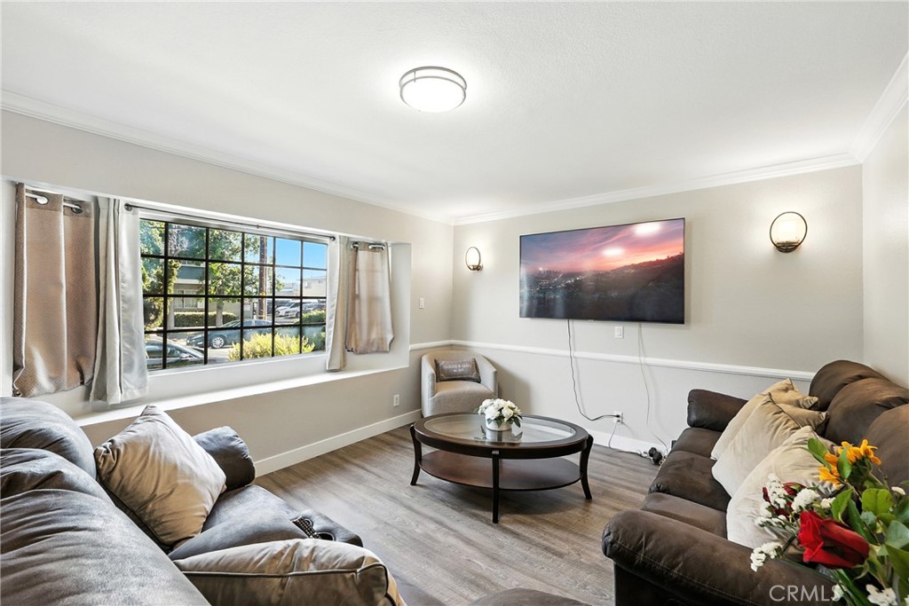 405 W Mountain View Avenue 13