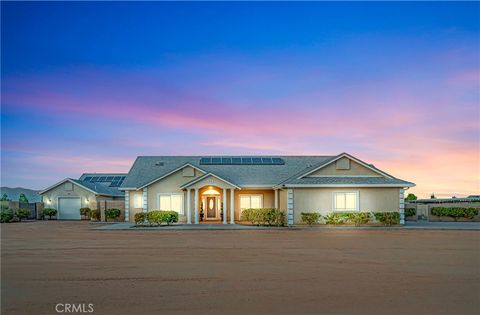 Photo of 8739 W Avenue C8, Lancaster, CA 93536 (MLS # SR26062078)