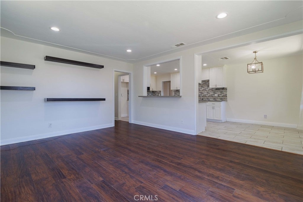 268 E 45th