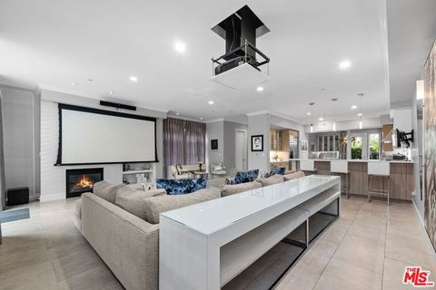 6099 S Seabluff Drive Los Angeles CA 90094