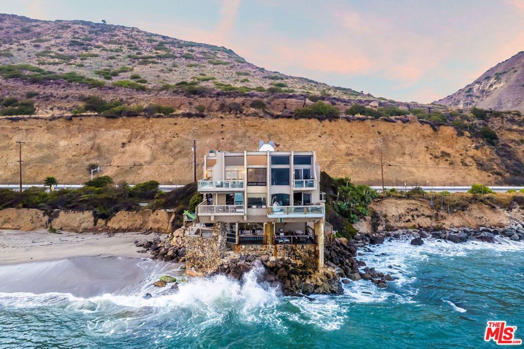 Photo of 26168 Pacific Coast Highway, Malibu, CA 90265 (MLS # 25604455)